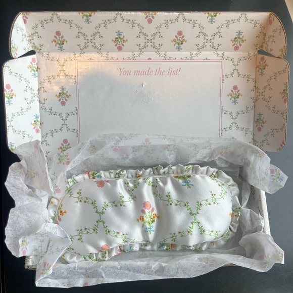 Hill House Ruffle Silk Eye Mask - Picture 3 of 7